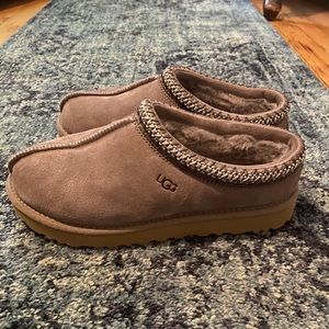 UGG Tasman Slippers Sz 8